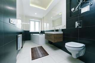 Апартаменты Hotrent City Киев Апартаменты (с гидромассажной ванной) на ул. Леси Украинки, 16-6